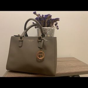 henri bendel purse